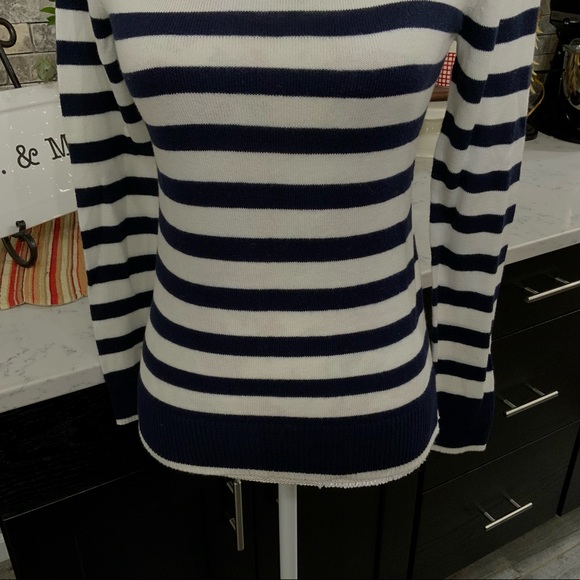 A New Day Long Sleeve Crew Neck Sweater
Navy Blue & White
Size XS - Picture 3 of 8